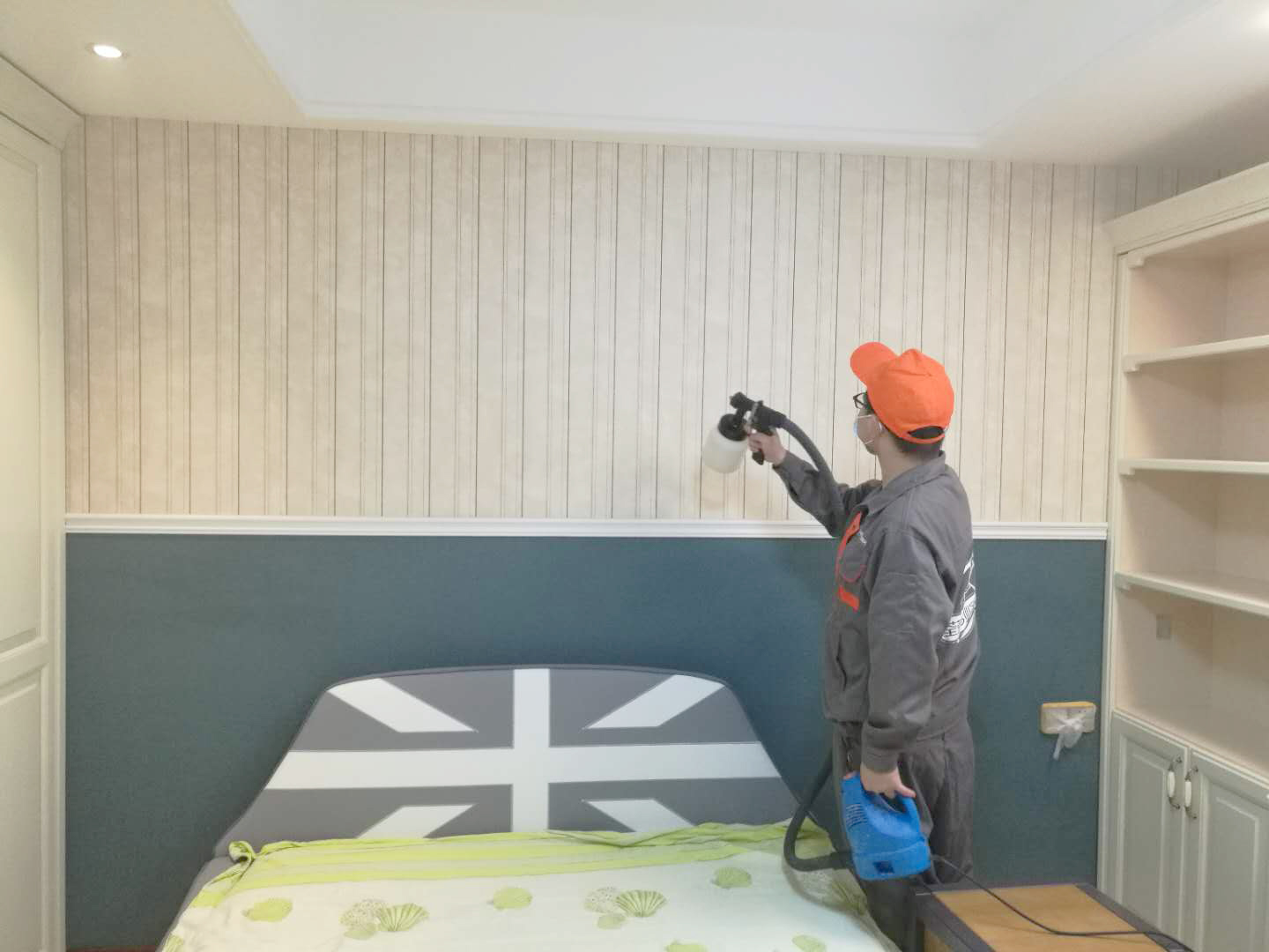 兒童房墻面壁紙重點噴涂施工 兒童房墻面壁紙重點噴涂施工